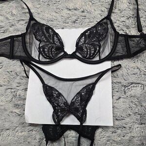 Victorias Secret lingerie bra and panty set black 32B XS Black bra panty xs